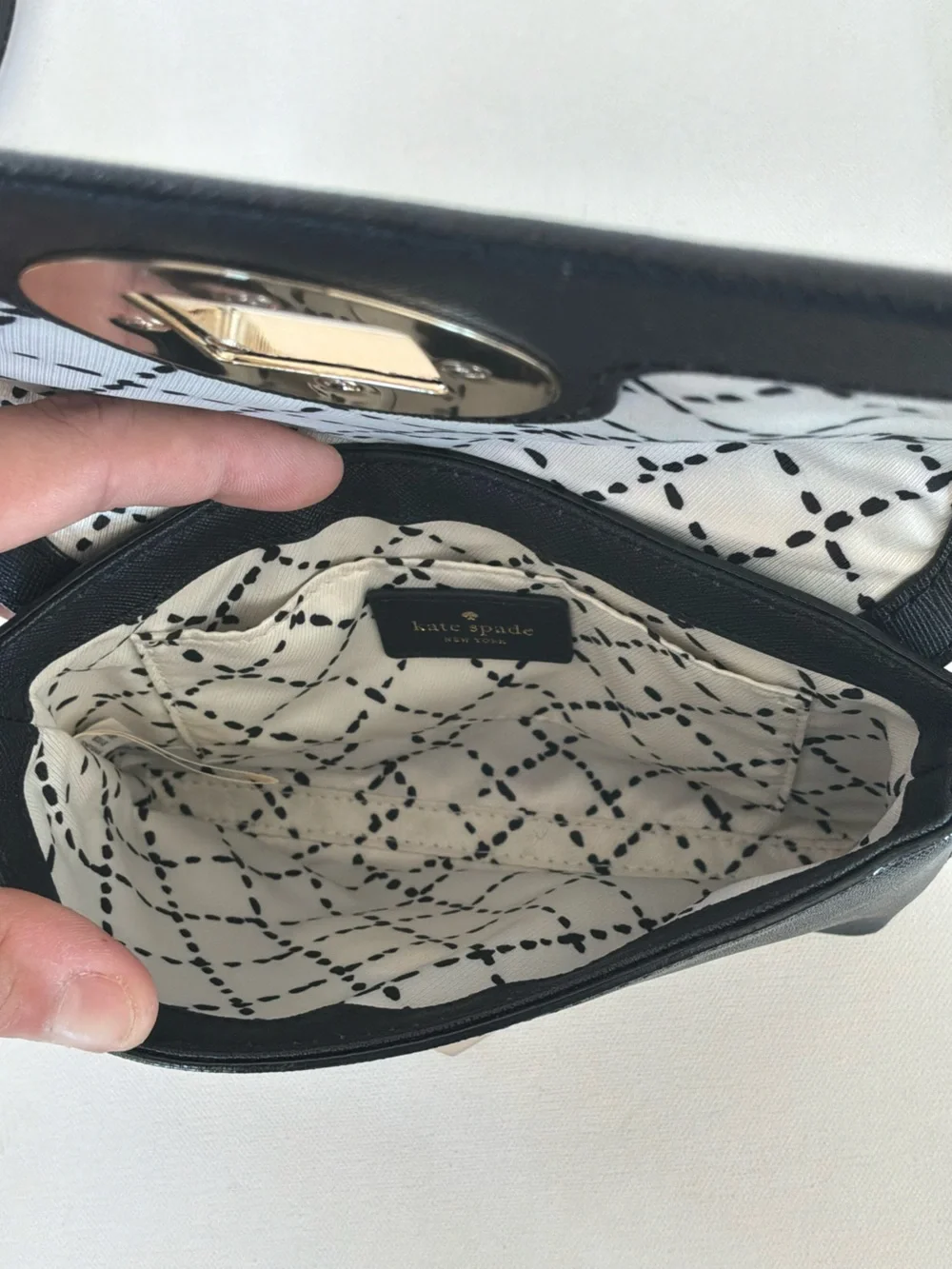 Kate Spade New York Black Saffiano Leather Crossbody Wallet Purse